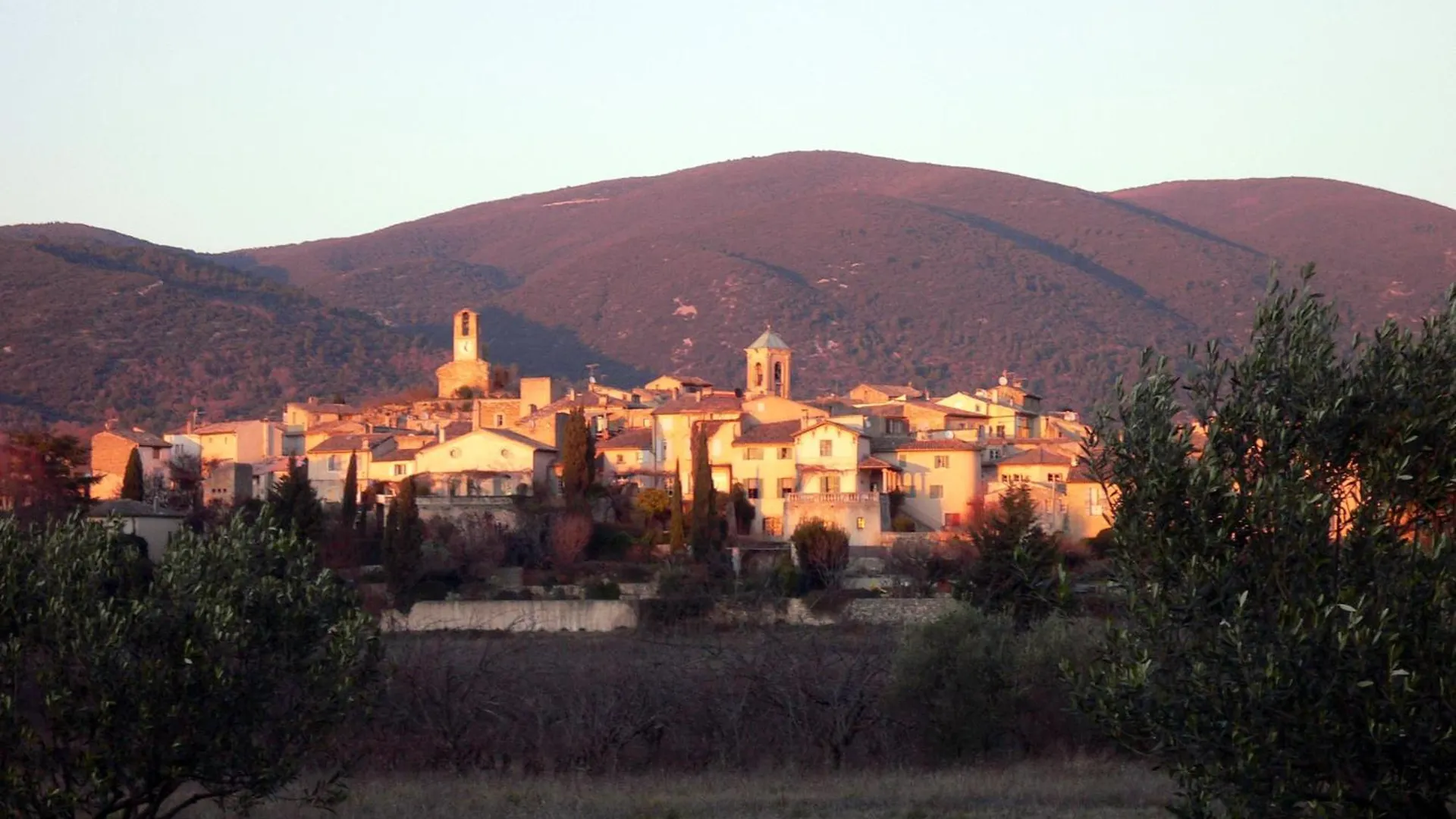 Country house Les Terrasses - Gordes Guest House