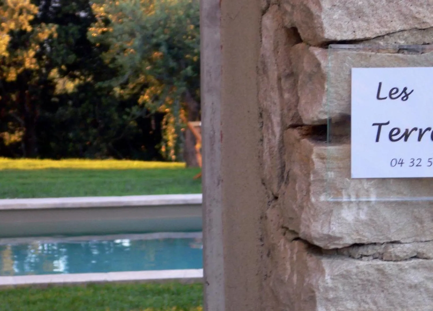 Country house Les Terrasses - Gordes Guest House