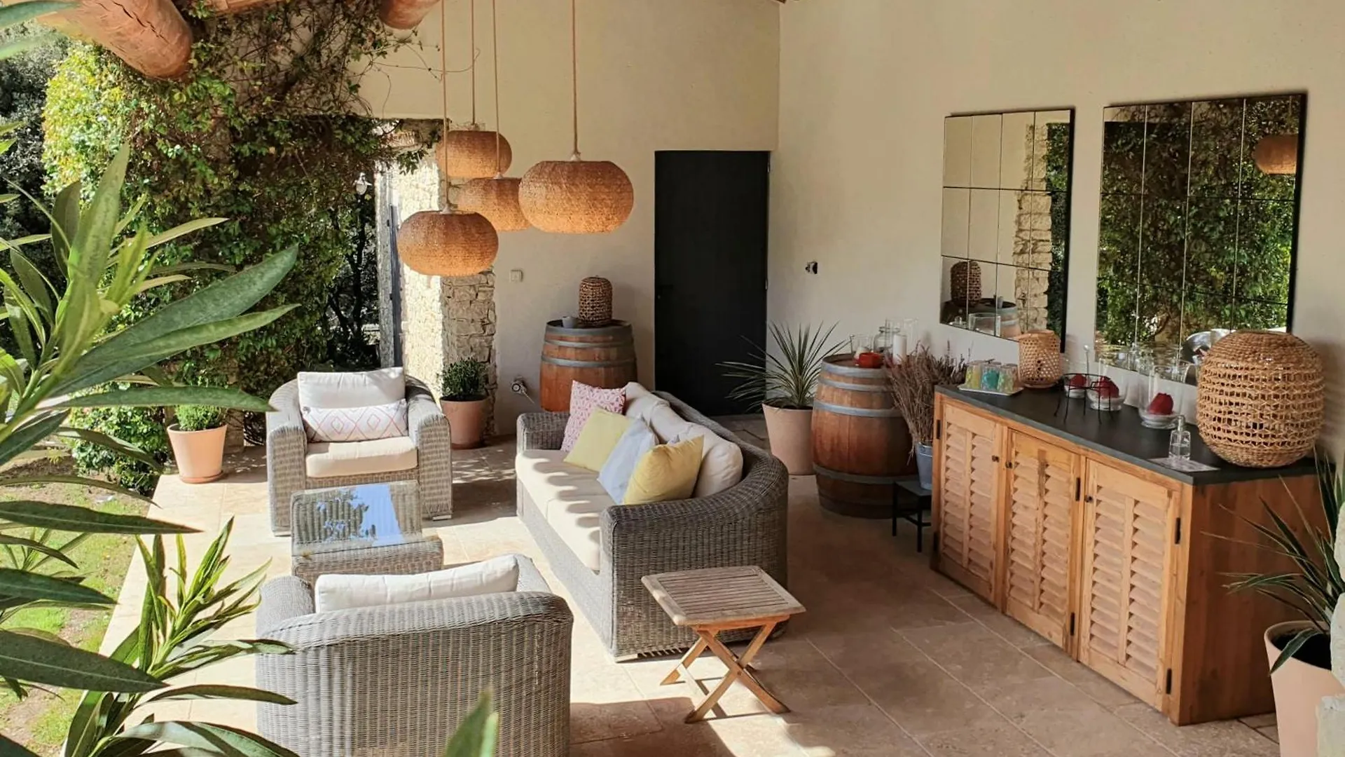 Country house Les Terrasses - Gordes Guest House France